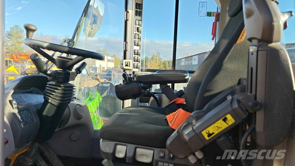 Volvo L 110 H pienet tunnit Incarcator pe pneuri