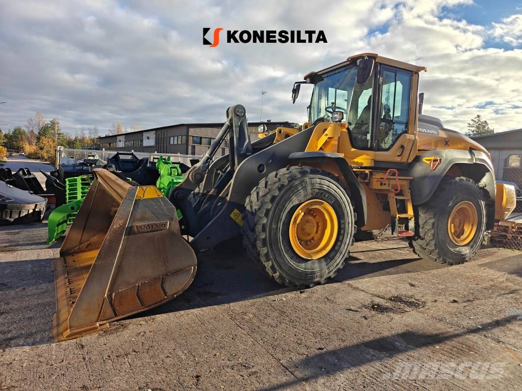 Volvo L 110 H pienet tunnit Incarcator pe pneuri