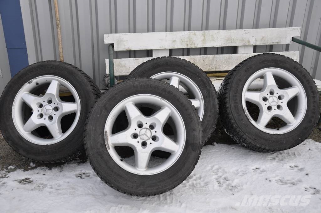 Nokian Hakkapeliitta 255/55/17 Vinterdäck med fälg Reifen