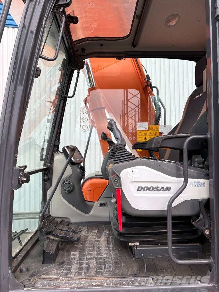 Doosan DX 140 LC-3 Pelle sur chenilles