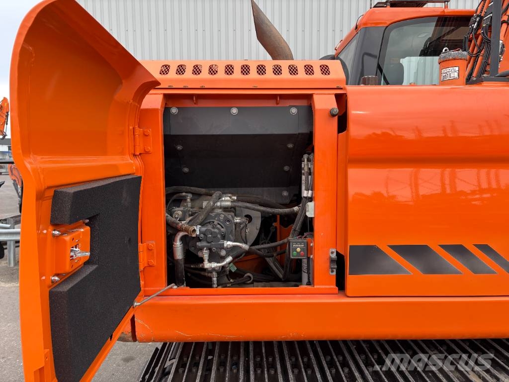 Doosan DX 140 LC-3 Pelle sur chenilles
