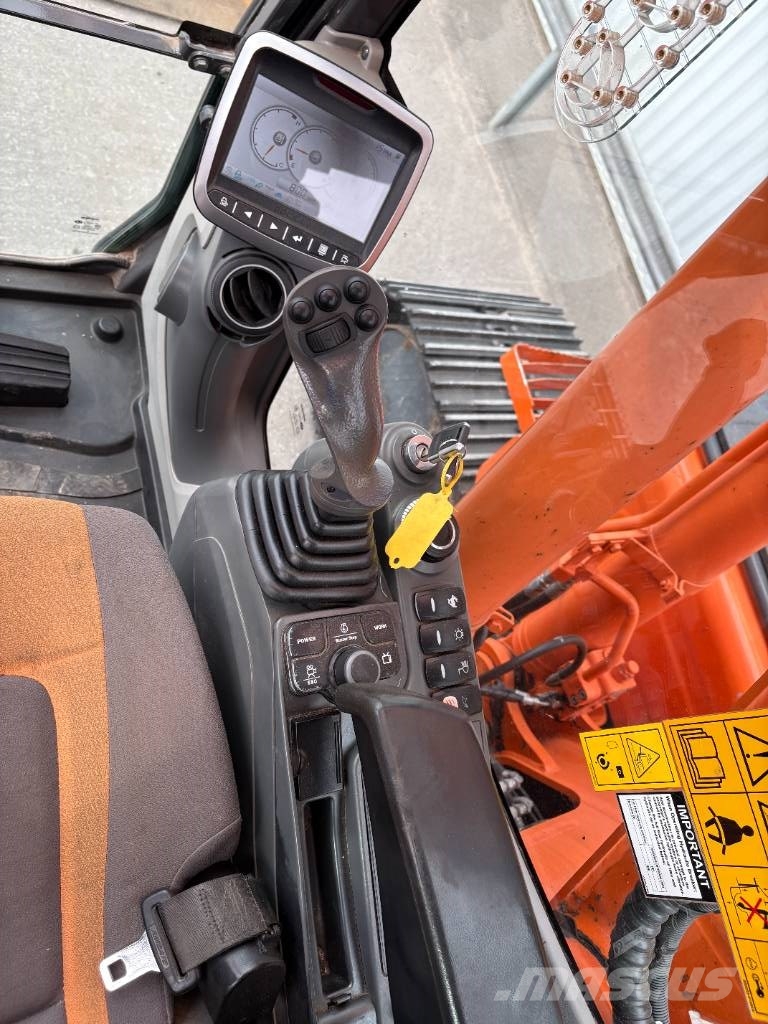 Doosan DX 140 LC-3 Pelle sur chenilles