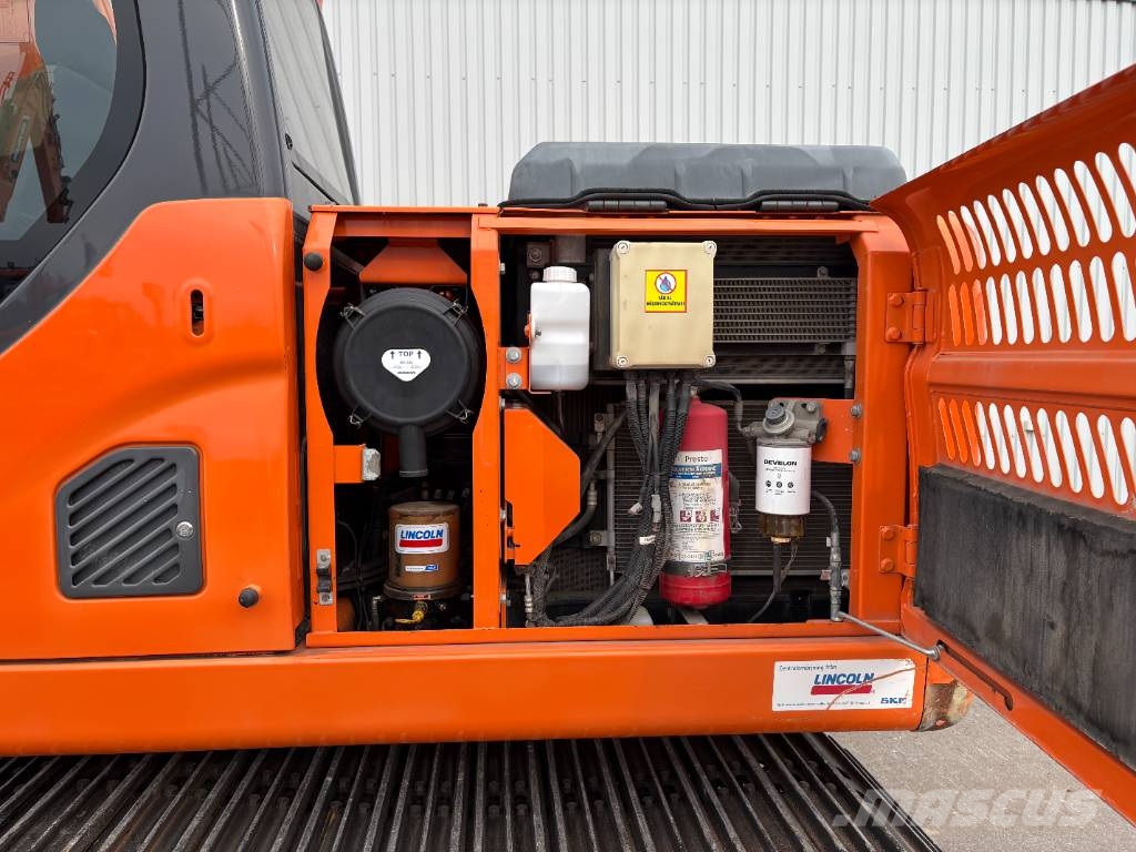 Doosan DX 140 LC-3 Pelle sur chenilles