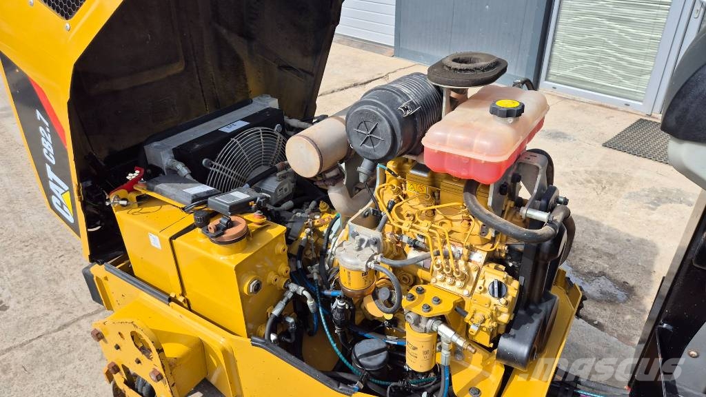 CAT CB 2.7 - 2018 YEAR - 800 HOURS Dvojni valjarji