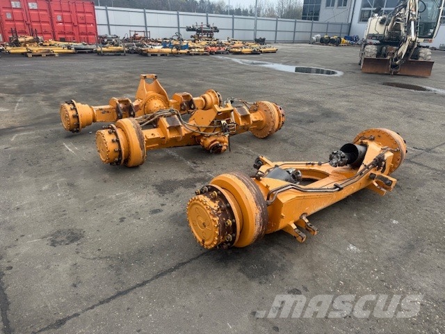 CASE 330 B USED AXLES COMPLET محور العجلة