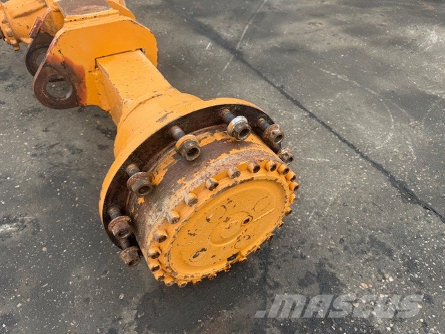 CASE 330 B USED AXLES COMPLET محور العجلة