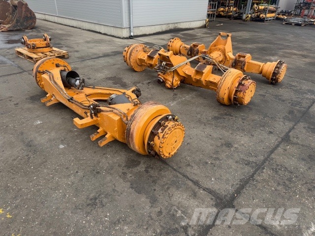 CASE 330 B USED AXLES COMPLET محور العجلة