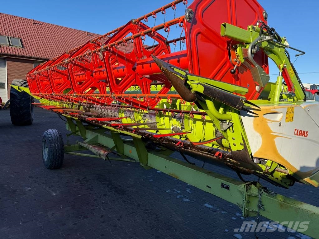 CLAAS Lexion 660 Зернозбиральні комбайни