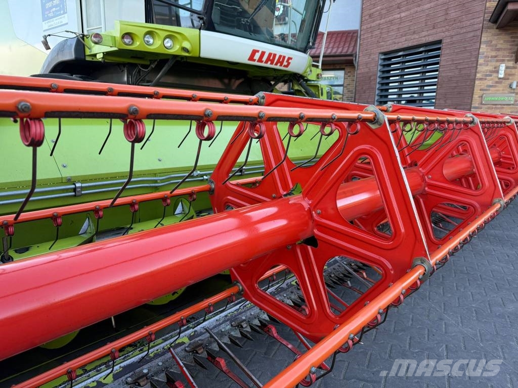 CLAAS Lexion 660 Зернозбиральні комбайни