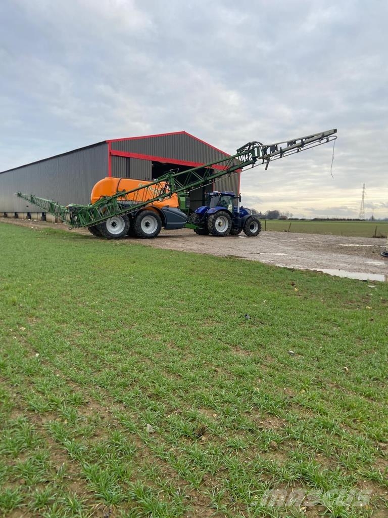 Amazone UX11200 Dragna sprutor