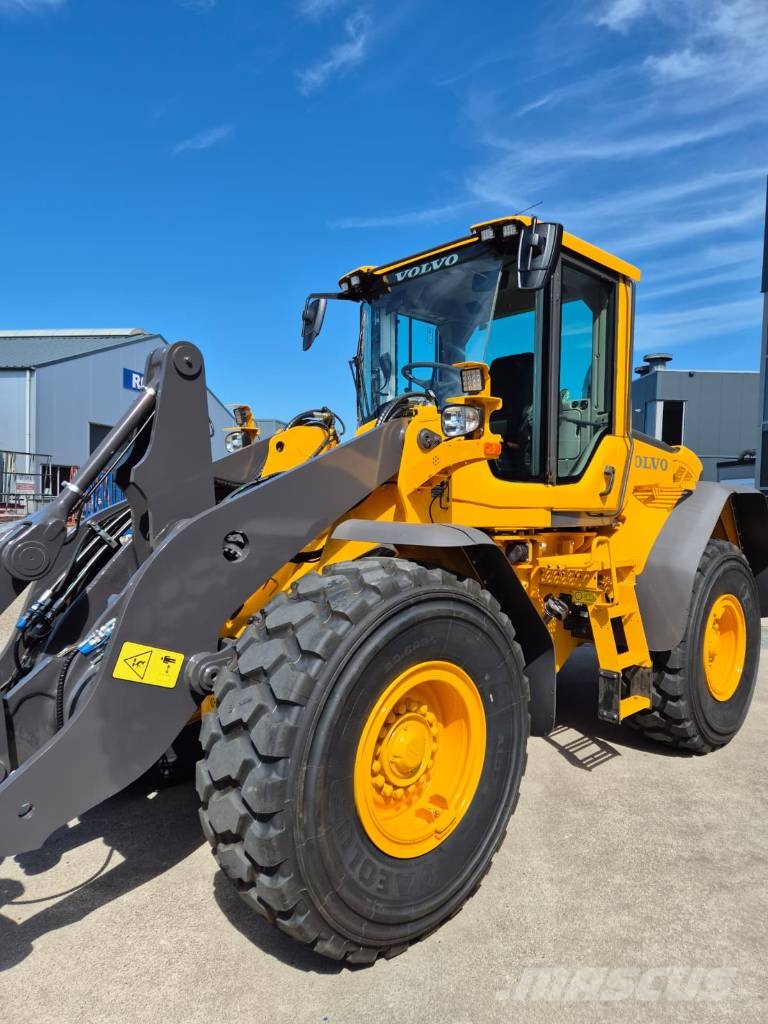 Volvo L90F NEW PAINT Kolesové nakladače