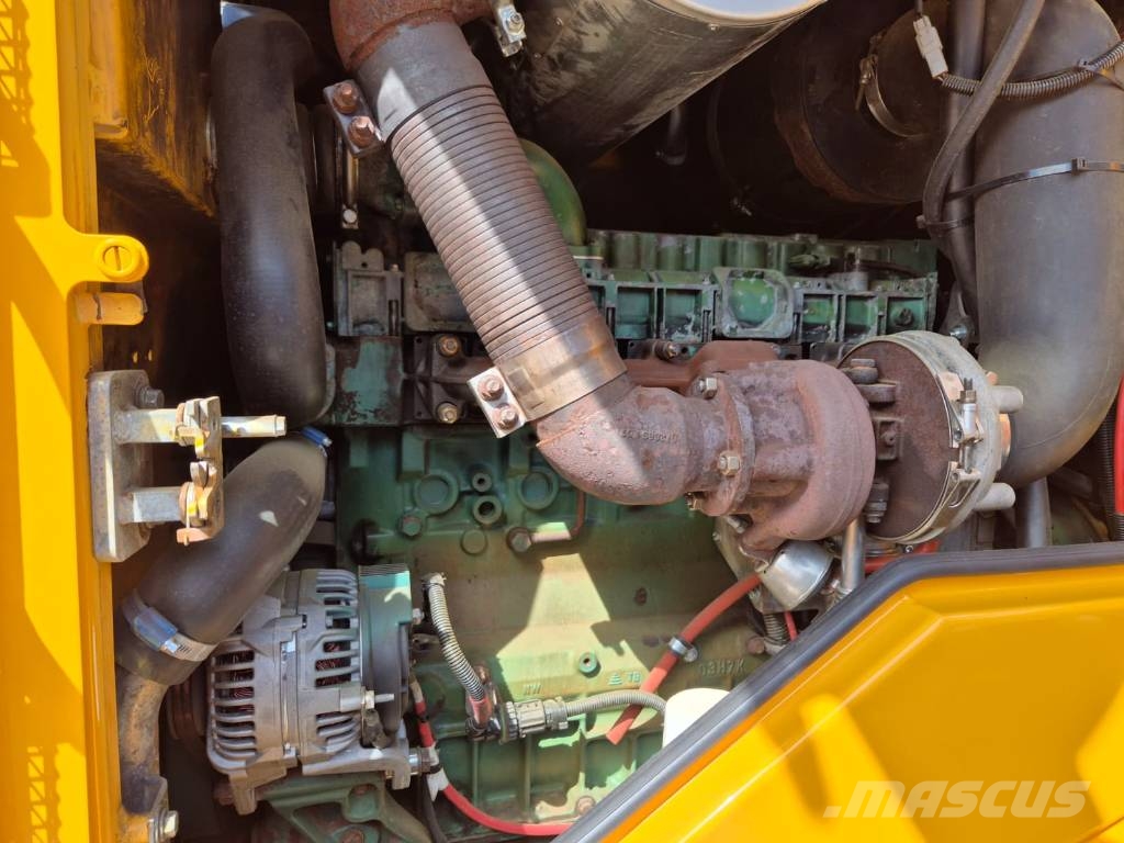 Volvo L90F NEW PAINT Kolesové nakladače