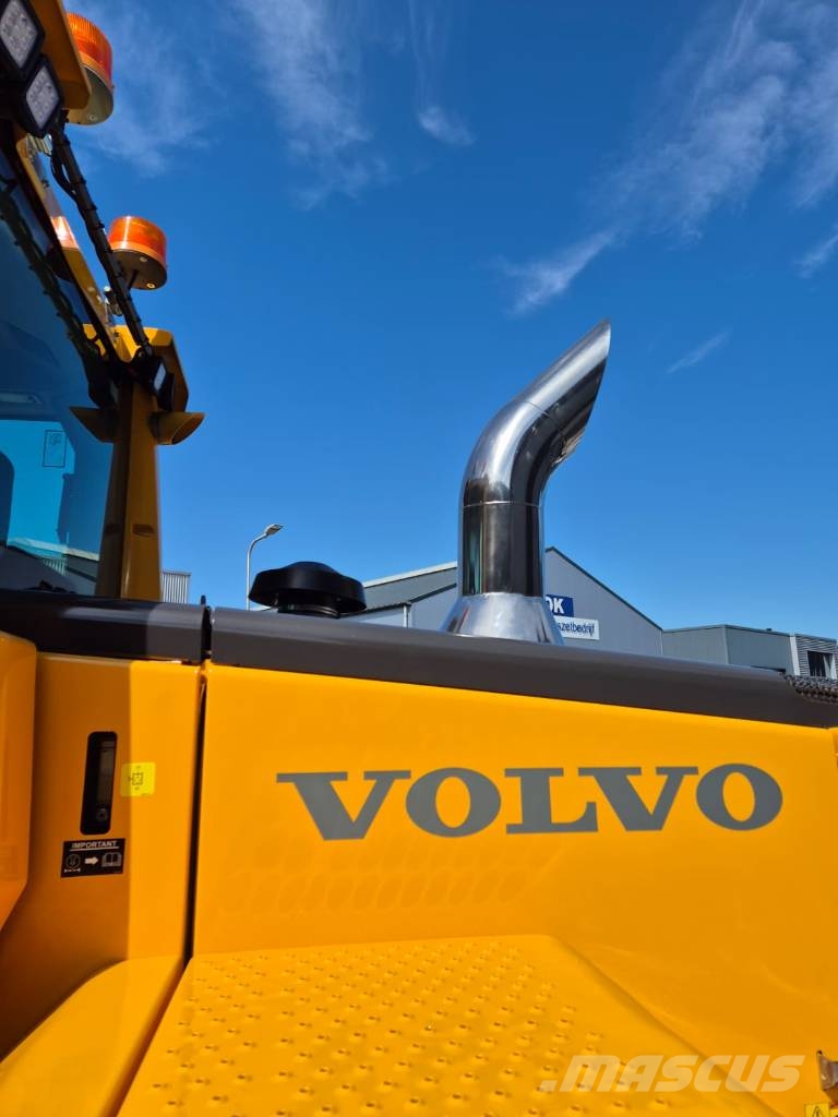 Volvo L90F NEW PAINT Kolesové nakladače