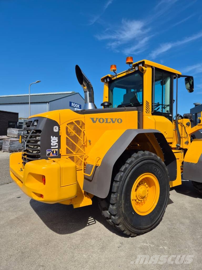 Volvo L90F NEW PAINT Kolesové nakladače
