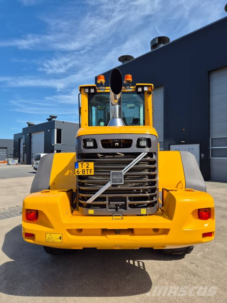 Volvo L90F NEW PAINT Kolesové nakladače