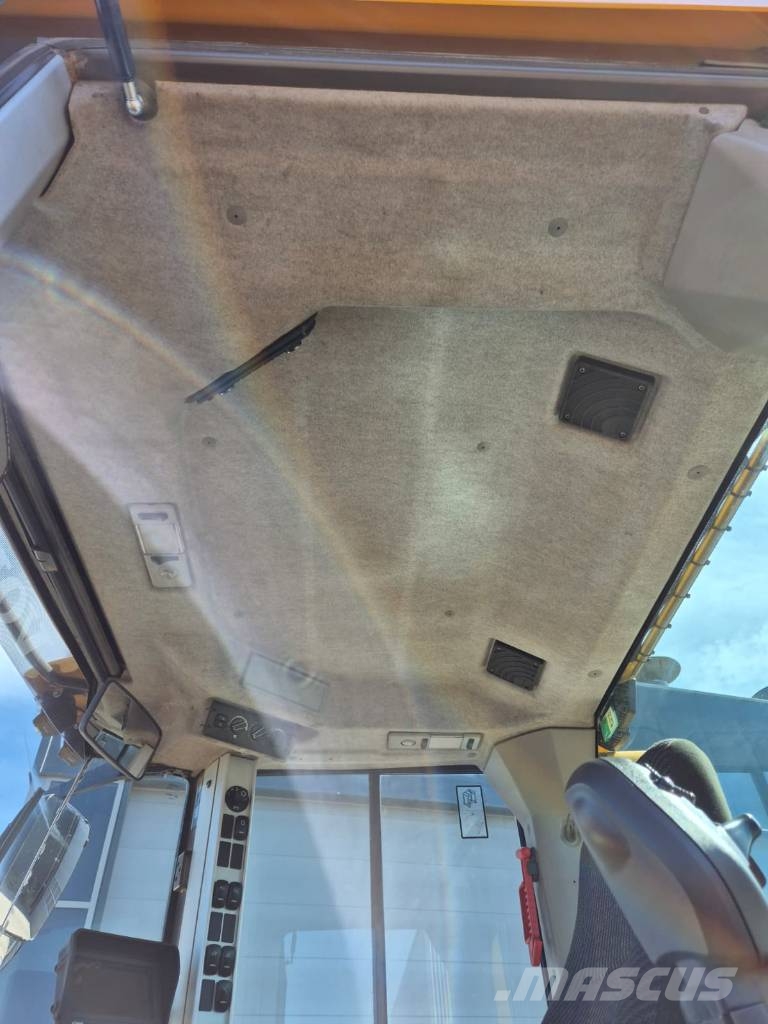 Volvo L90F NEW PAINT Kolesové nakladače