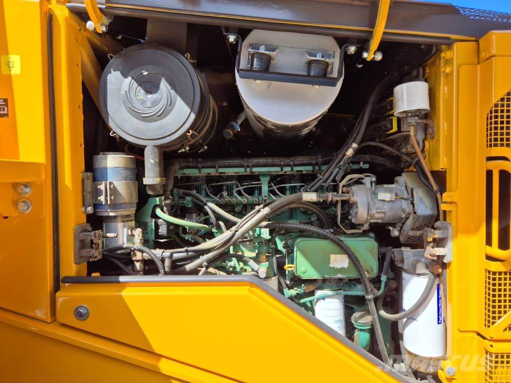 Volvo L90F NEW PAINT Kolesové nakladače