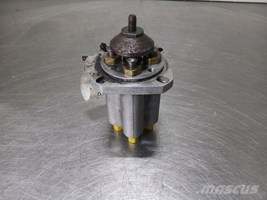 Schaeff SKS661-David Brown PRSVC-Servo valve/Servoventil Гидравлическая система