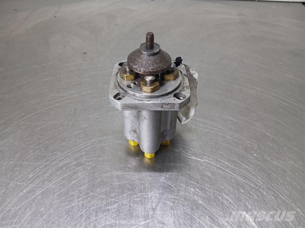 Schaeff SKS661-David Brown PRSVC-Servo valve/Servoventil Hidravlika