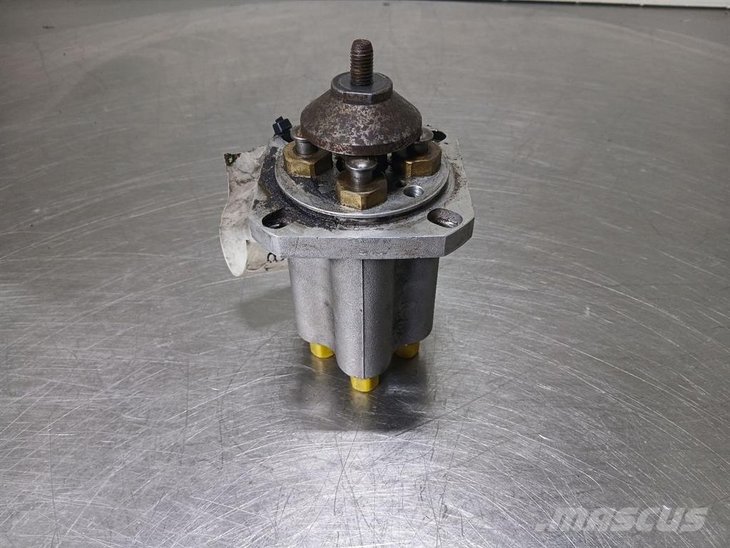 Schaeff SKS661-David Brown PRSVC-Servo valve/Servoventil Hidravlika