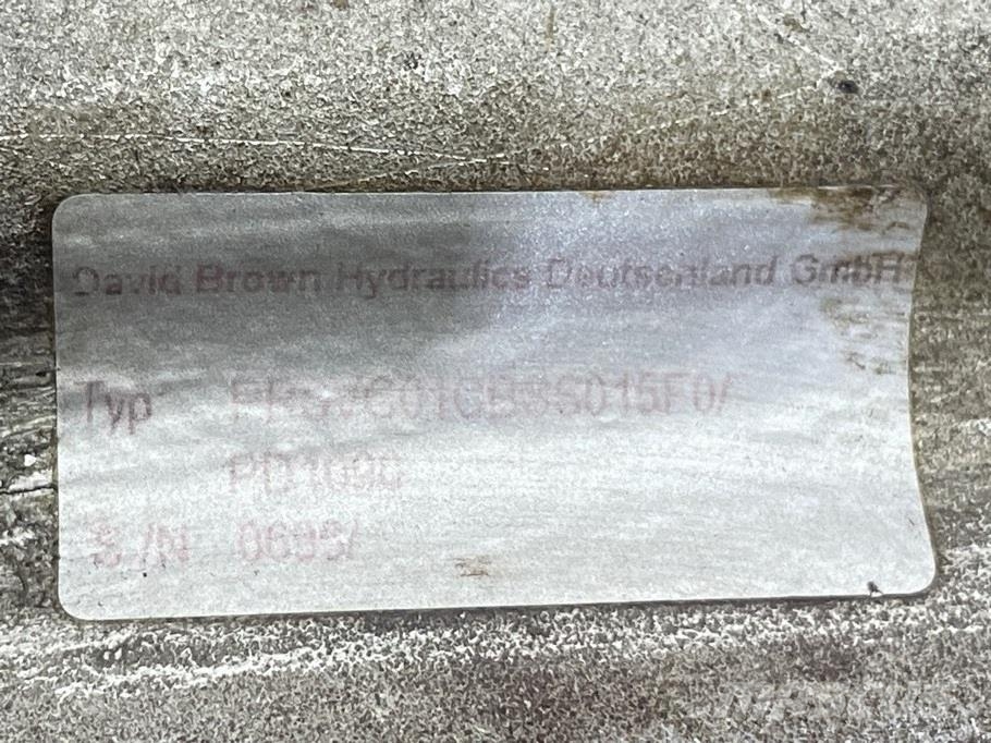 Schaeff SKS661-David Brown PRSVC-Servo valve/Servoventil Гидравлическая система