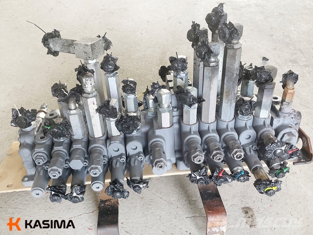 Kubota U55-4 Hydraulic Distributor 液压
