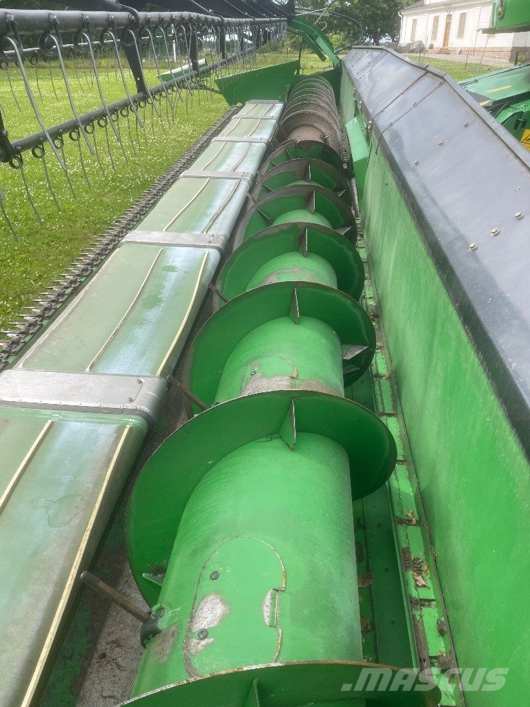 John Deere T 660 i Kombajni
