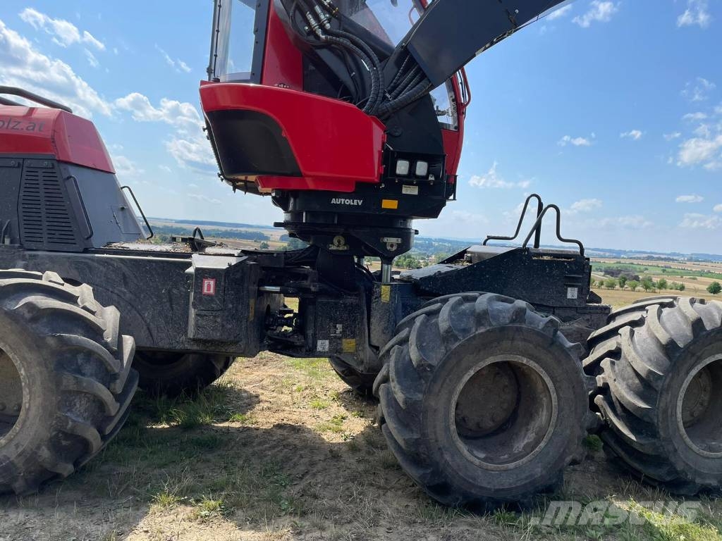 Komatsu 931XC Харвестери