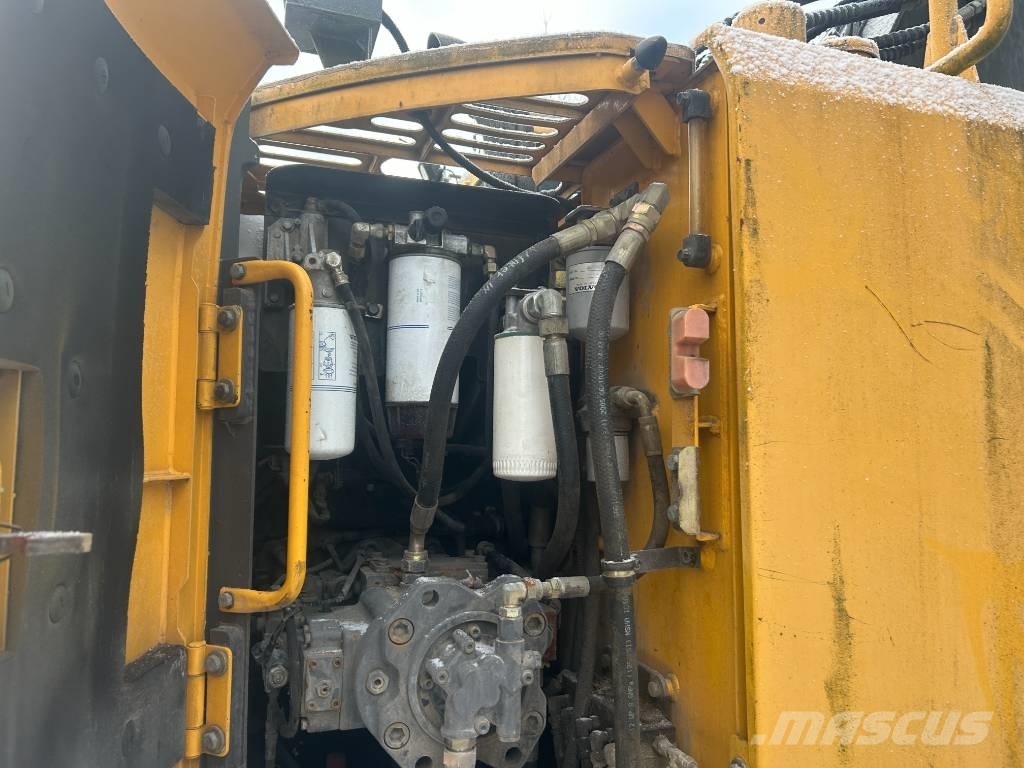 Volvo ECR 235 C L +3D Novatron NEW ENGINE Rupsgraafmachines