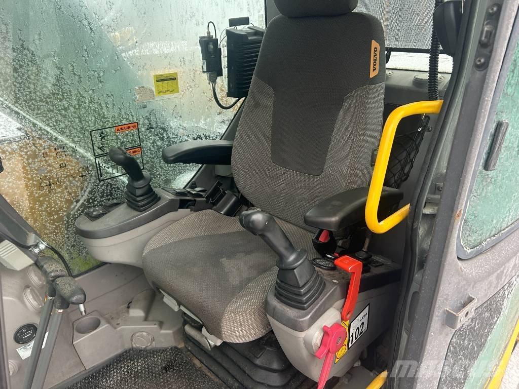 Volvo ECR 235 C L +3D Novatron NEW ENGINE Rupsgraafmachines