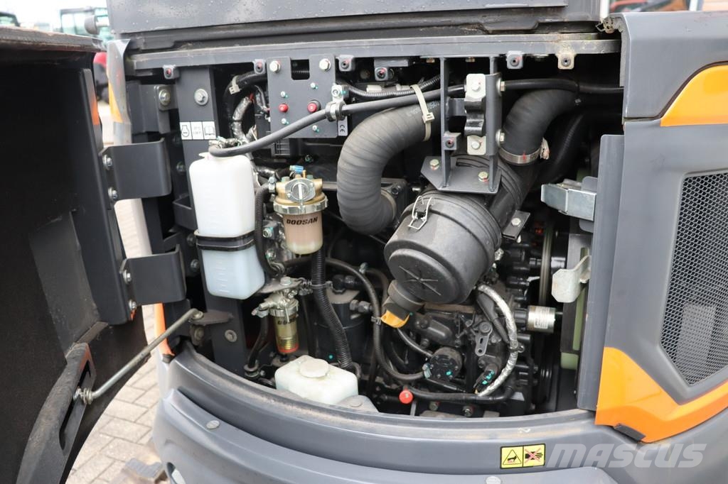 Develon DX27Z-7 DX27Z-7 حفارات صغيرة أقل من 7 طن (حفارات صغيرة)