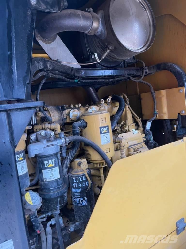 CAT 930 K Колесни товарачи
