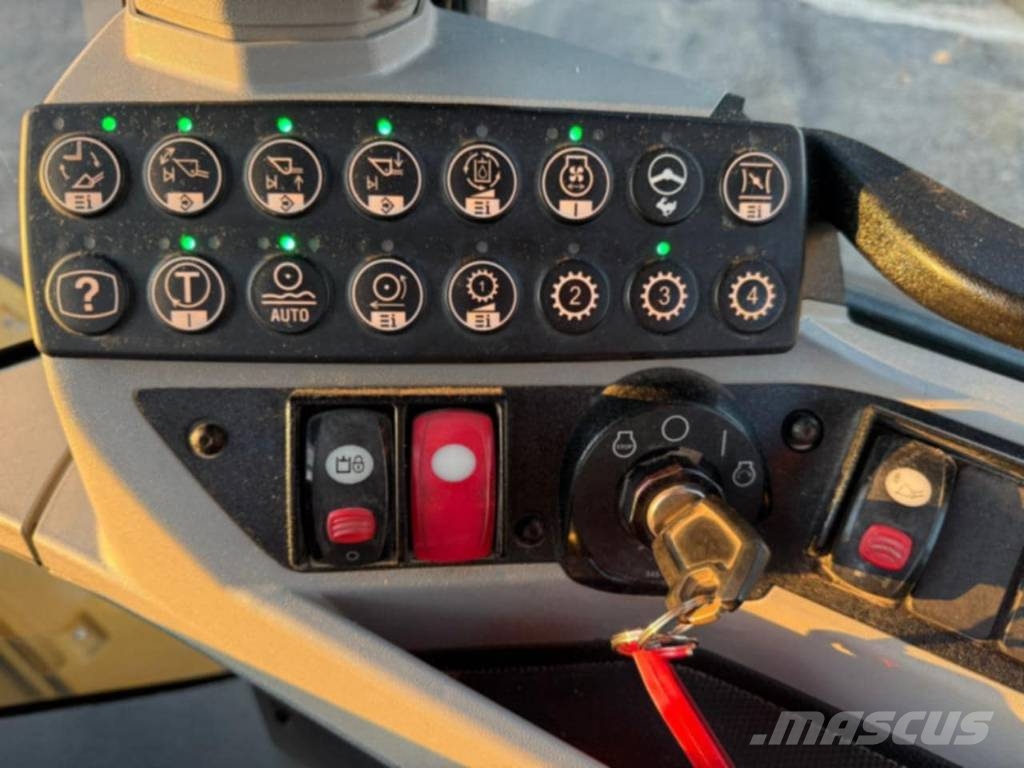 CAT 930 K Колесни товарачи