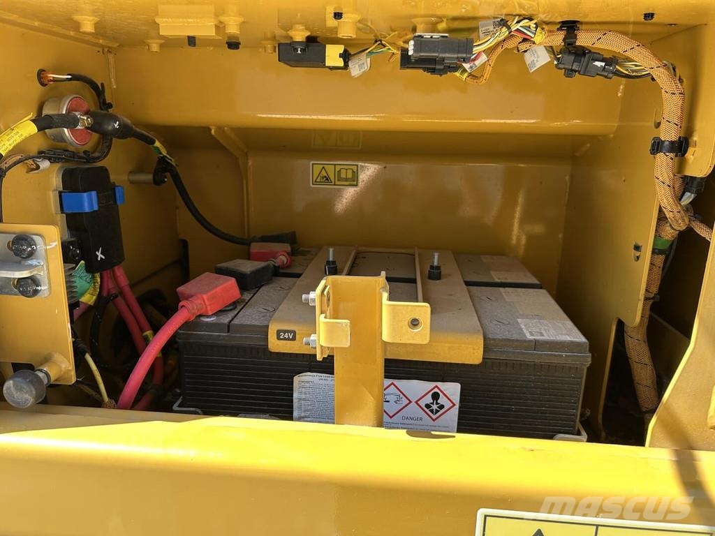CAT M318-07 Wielgraafmachines