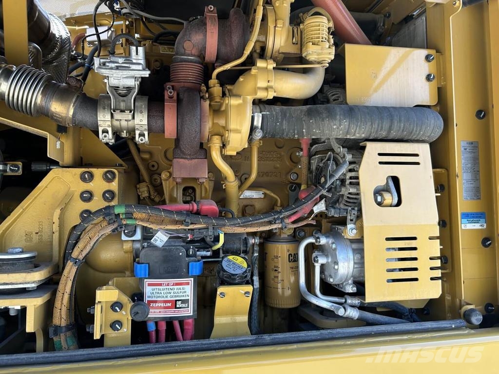 CAT M318-07 Wielgraafmachines