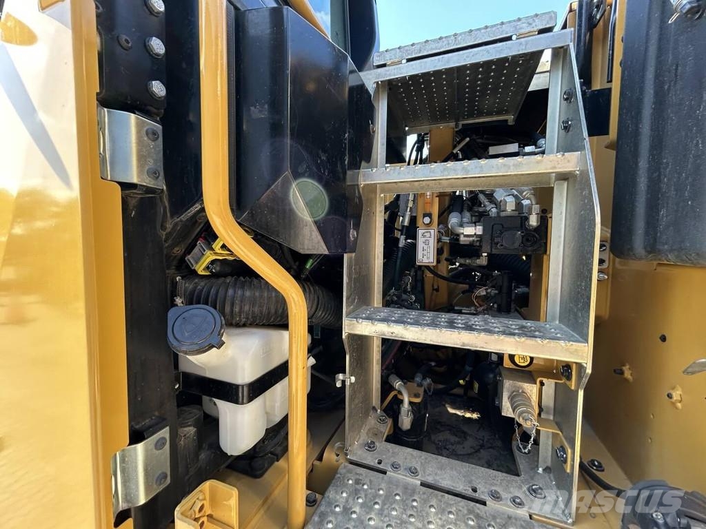 CAT M318-07 Wielgraafmachines