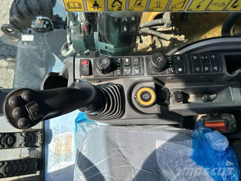 CAT M318-07 Wielgraafmachines