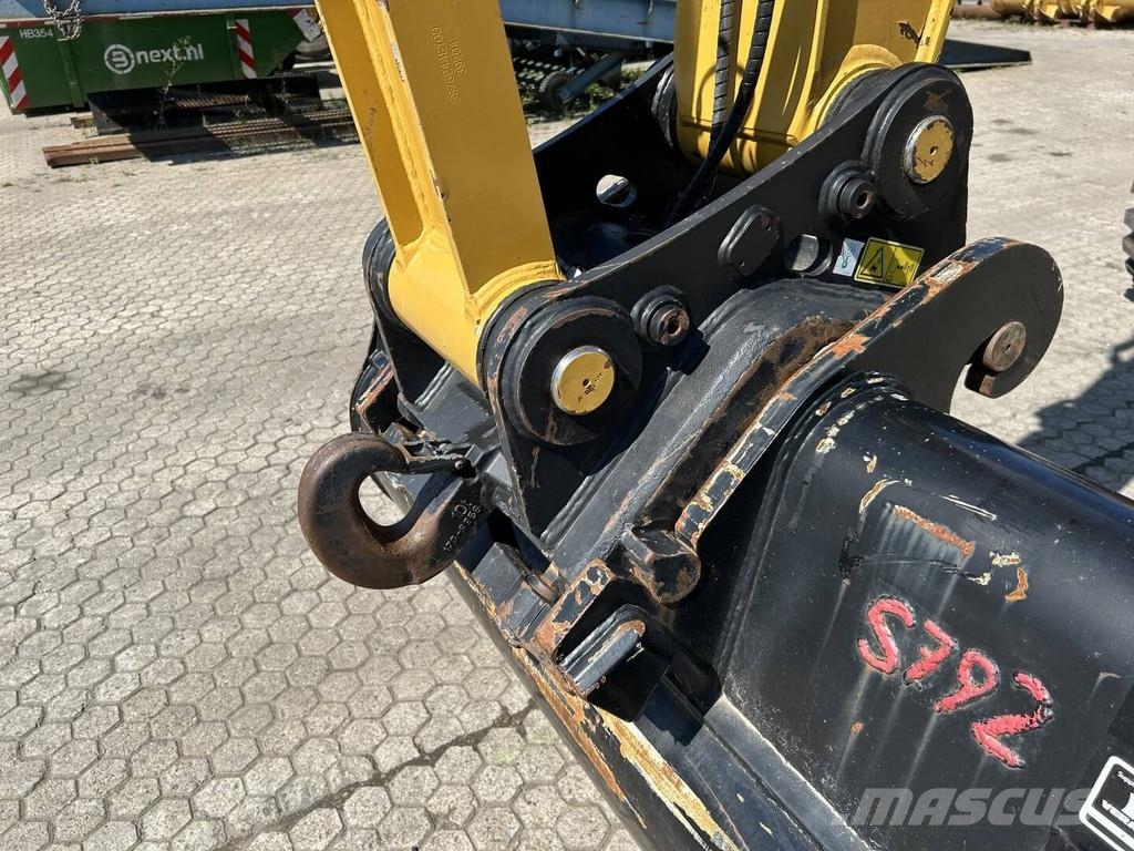 CAT M318-07 Wielgraafmachines