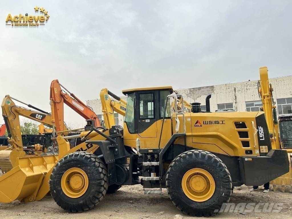 SDLG LG 956F Фронтальные погрузчики