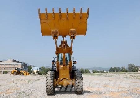 CAT 668D 輪胎式裝載機