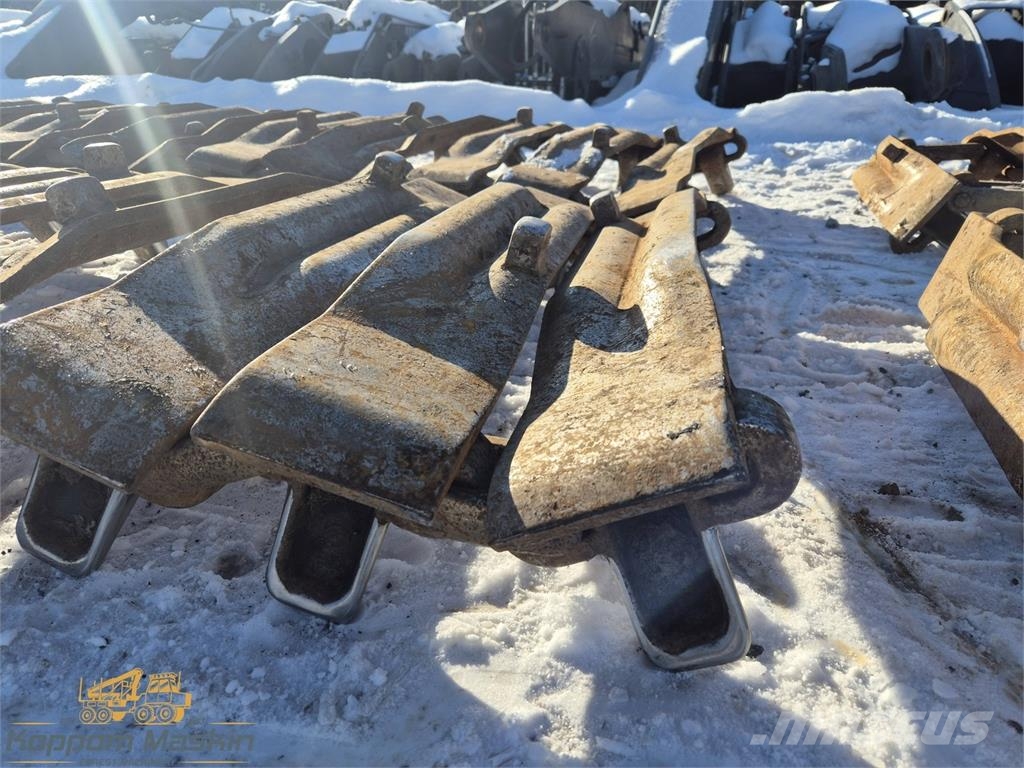 XL Traction Float symmetric 710/45x26,5 Used/Beg Lánctalpak, láncok és futóművek
