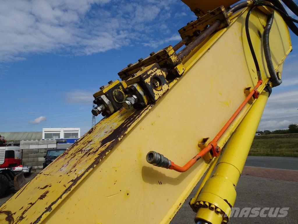 New Holland E195 Crawler excavators