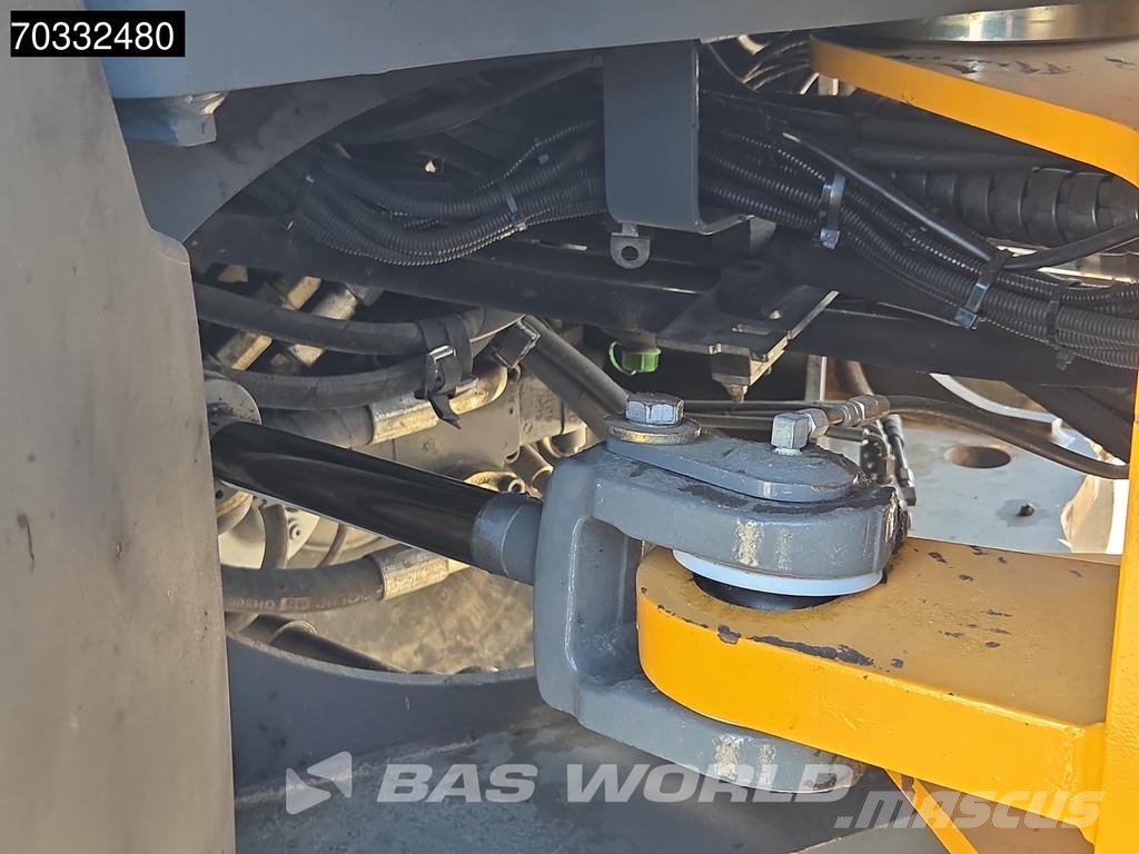 Liebherr L542 لوادر بعجل