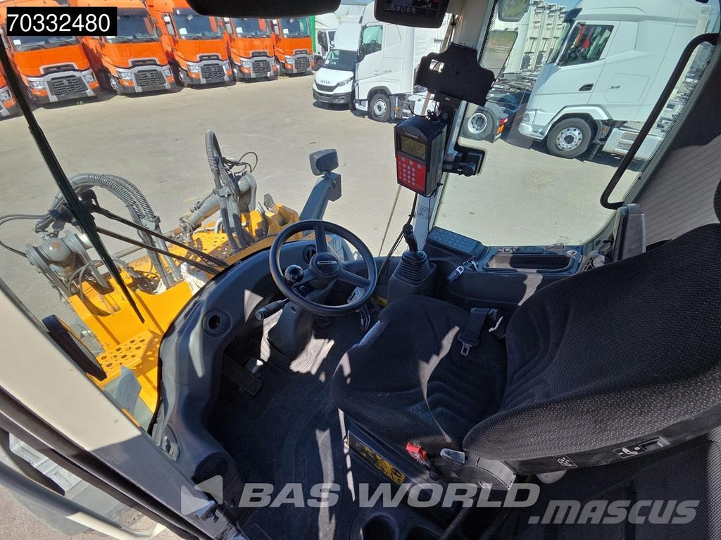 Liebherr L542 Pyöräkuormaajat