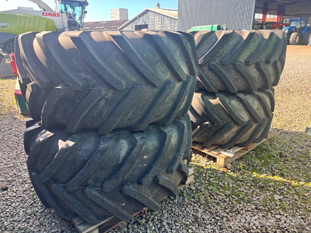 Michelin MEGAXBIB 750/65R26  med fælge 4 stk. 타이어, 휠 및 림