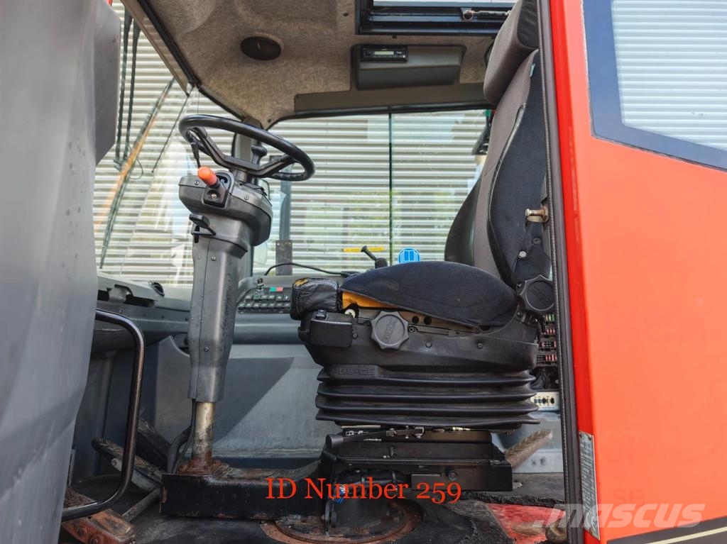 Kalmar TRL 618 i 4x4 20 Pieces! Terminalivedukid