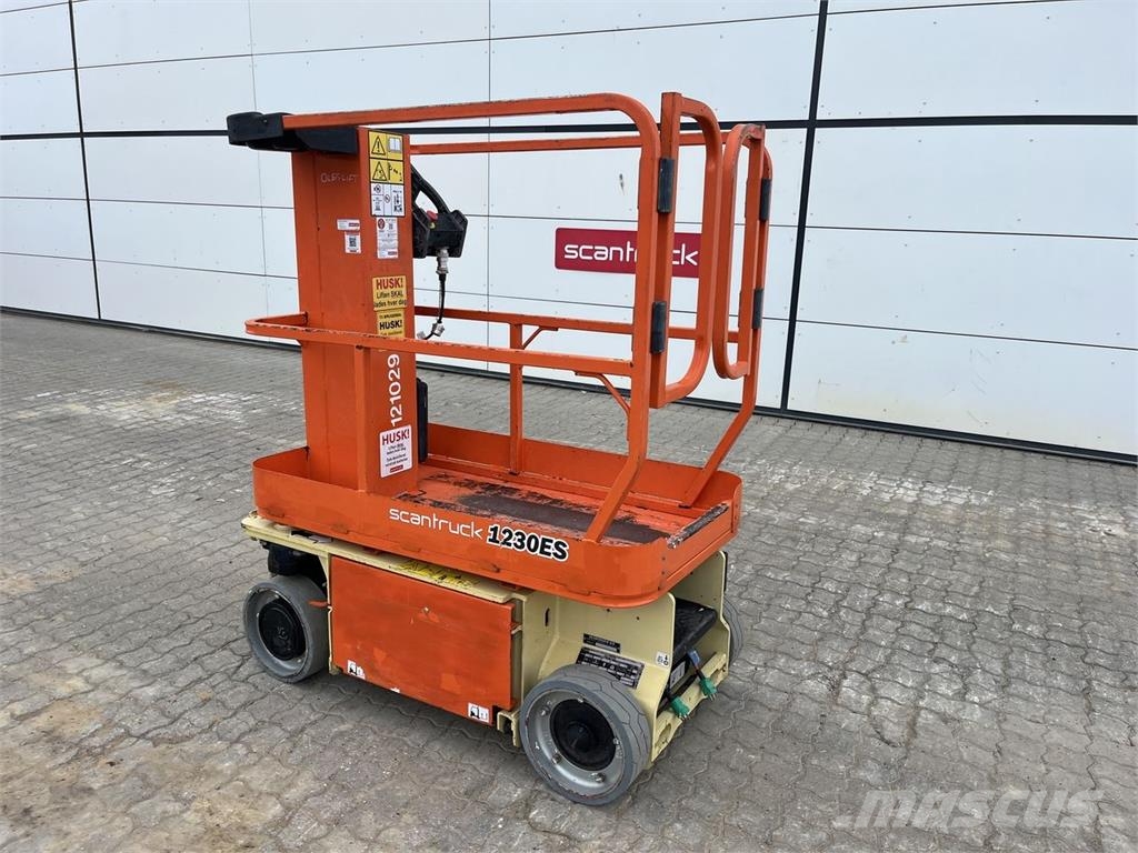 JLG 1230ES 垂直昇降型リフト