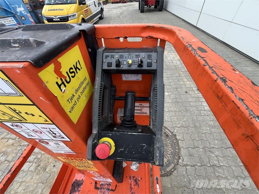 JLG 1230ES 垂直昇降型リフト