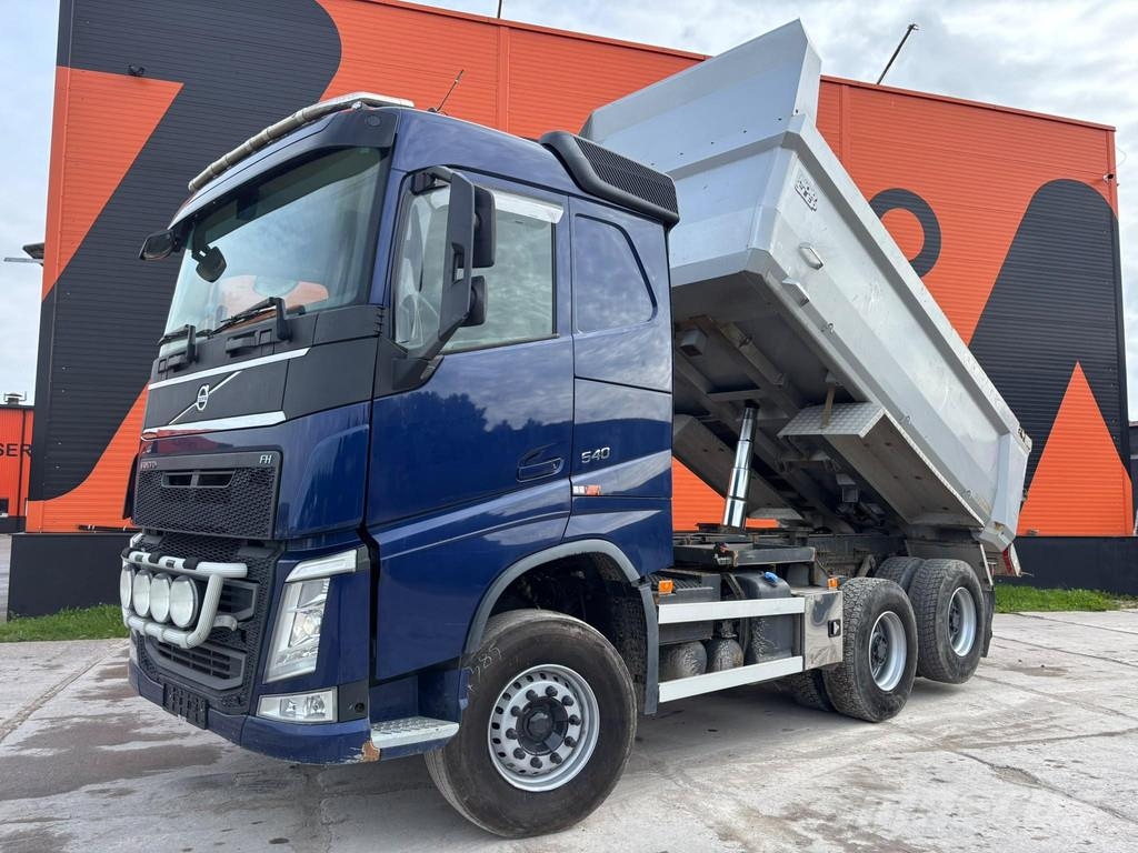 Volvo FH 540 6x4 RETARDER / TANDEM AXLE LIFT / BOX L=470 شاحنات قلابة