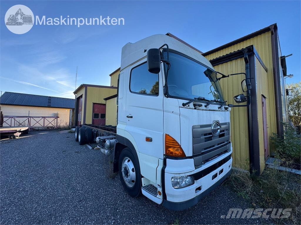 Hino 700 Kamioni-šasije